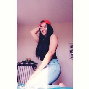 Meet your Posher, Yve